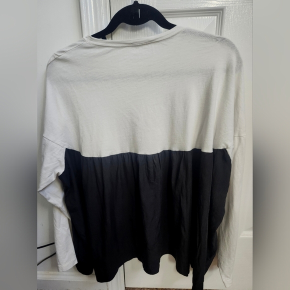 Zara Oversized/Maternity Top in Black and White (never worn!) - Picture 2 of 2
